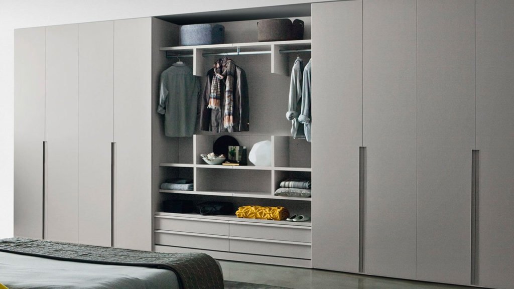 armoire dressing ouvert