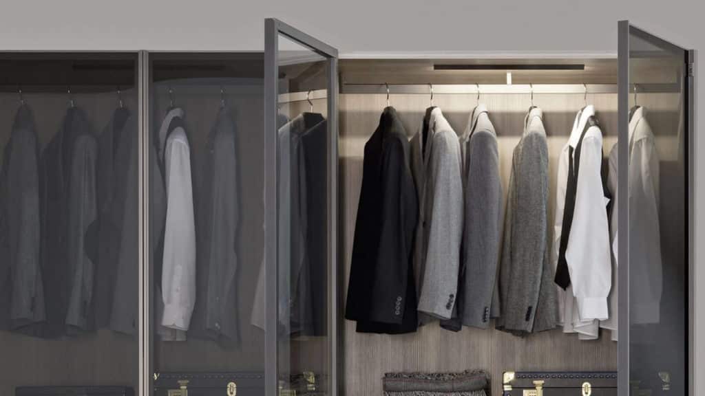 éclairage penderie homme armoire sur-mesure