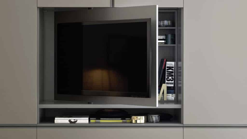 meuble cache television dans armoire sur-mesure