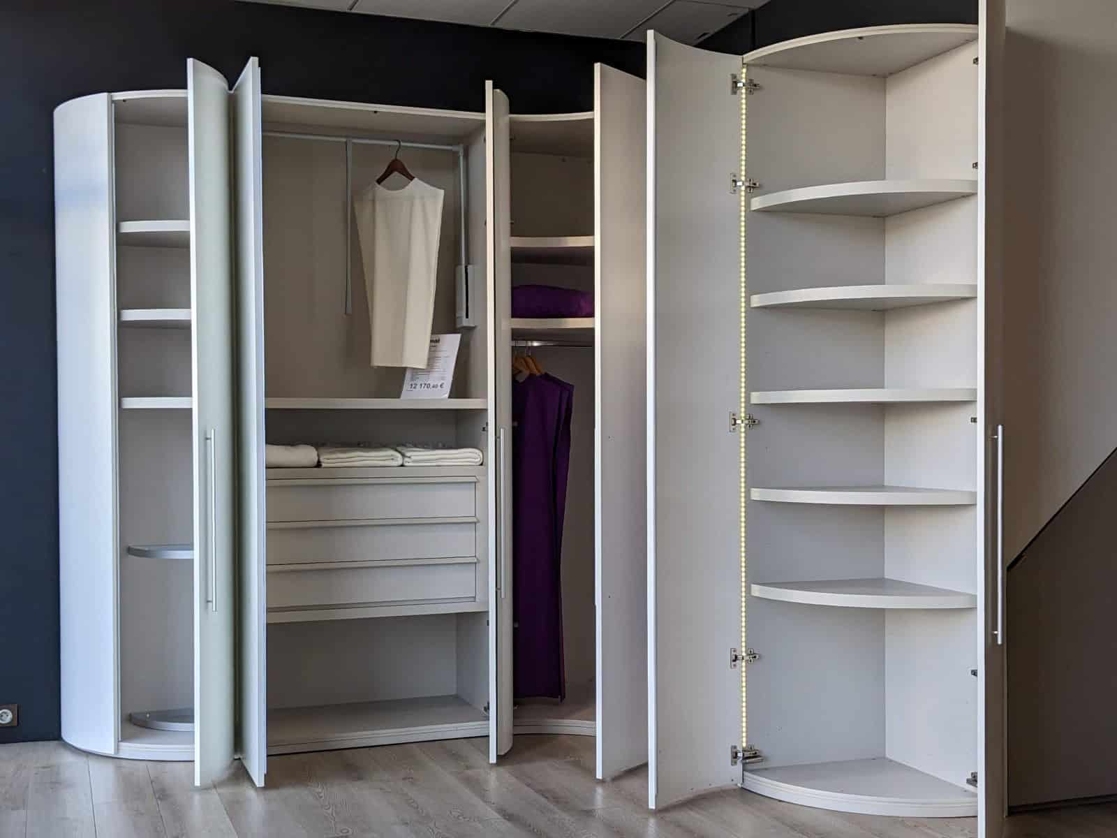 Armoire dressing d'angle en panneaux de particules mélaminés