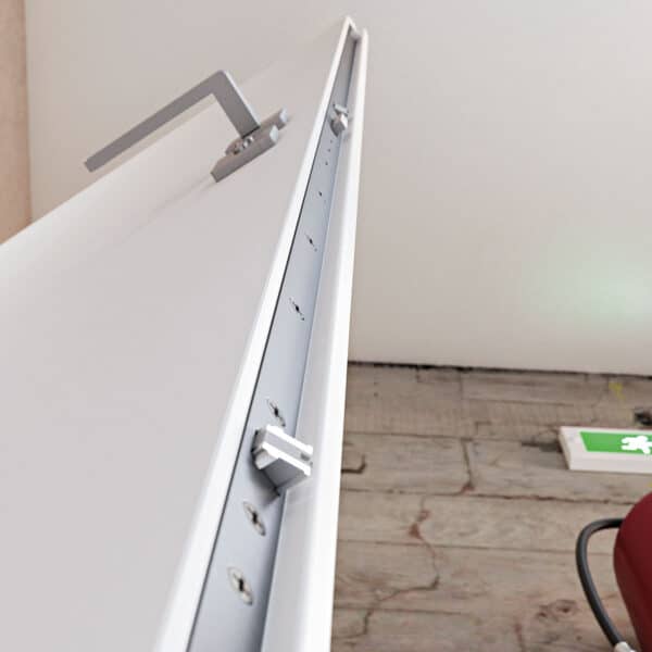 p28 - Bloc-porte isotherme DECO, integra, laque blanc - zoom serrure